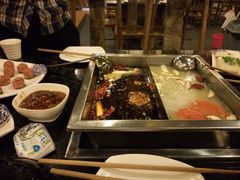 -百年川椒重庆老火锅(光谷店)