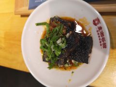 老长沙臭豆腐-呷佬·长沙手工米粉(金沙江路店)
