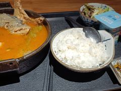 铁锅汤三文鱼头-石屋料理(南京西路店)