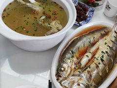 -七的湖·晚芳亭·阳澄湖农家菜·大闸蟹(莲花岛店)