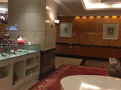 -深圳富苑皇冠假日套房酒店