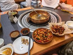 -阿山卓·野生菌火锅·纳西火塘烤肉