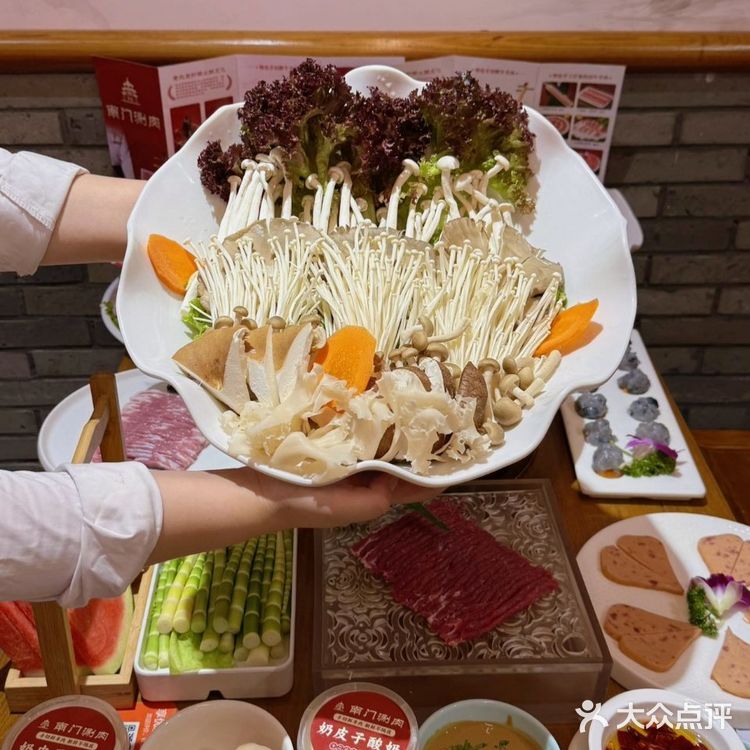 北京人的深夜食堂！这家涮肉的鲜羊上脑太顶了！