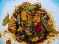 -品味居·首店·大连鲜活海鲜大连菜(东港店)