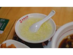 -呷佬·长沙手工米粉(金沙江路店)