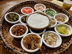 -包整·丝娃娃(一览甲秀楼风景店)