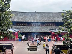 -峨眉山报国寺