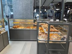 -好利来(上海虹桥新天地Lab主题店)