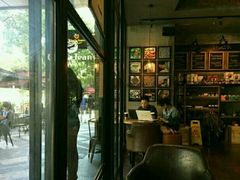 -Gloria Jean's Coffees