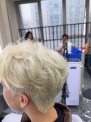 -东梵造型·烫发染发接发连锁SALON
