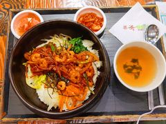 海鲜石锅拌饭-本粥&拌饭cafe(欧亚新生活店)