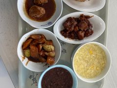 -同济大学本部学苑饮食广场