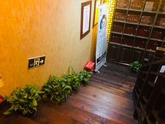 -莱仪堂艾灸经络养生馆(武威东路店)