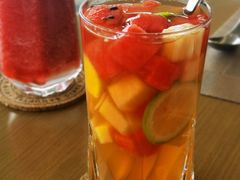 缤纷水果茶-杏荟旋转餐厅(广州爱群店)