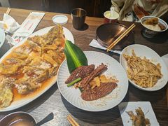 -魁盛居百年鲁菜馆(县西巷店)