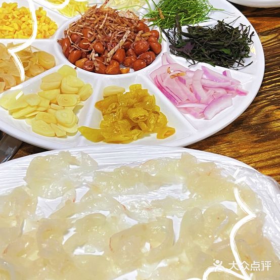 温厨顺德菜·脆肉鲩鱼生