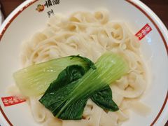 -顺溜·手工刀削面·黑金店(铜锣湾店)