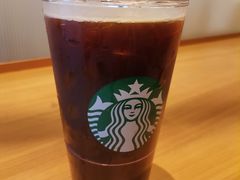 -星巴克臻选(上海虹桥新天地三店)
