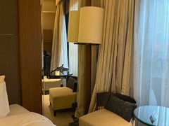 -上海滴水湖皇冠假日酒店
