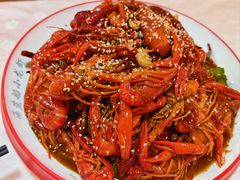 -海盗船. 龙虾烧烤. 酒馆