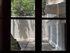 -Nathalie Djurberg与Hans Berg“牛皮纸包裹的月亮”-Prada荣宅当季展览