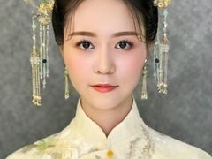 -金夫人化妆摄影职业培训学校
