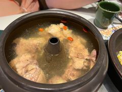 -云海肴·汽锅鸡·云南菜(天山百盛优客店)