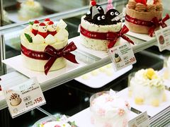 -花花卷卷·鲜食蛋糕(静安久光百货店)