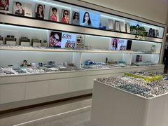 -J-Optical佳视明眼镜·蔡司视觉(青岛金茂览秀城店)