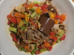 -费大厨辣椒炒肉(万家丽一店)