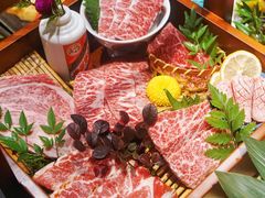 -山川小町·极番烧肉(新地假日广场店)