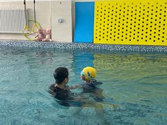 -爱乐游亲子游泳俱乐部