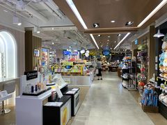 -LOG-ON(海港城店)