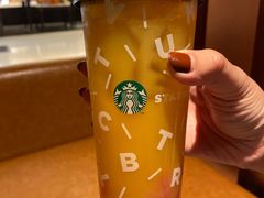 醋意桃桃-星巴克臻选(国贸商城首店)
