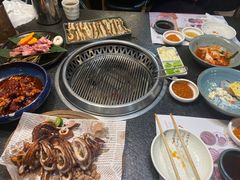 -草家酱蟹炭火烤肉店(珲春南路一店)