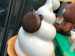 -LINE FRIENDS Garosu-gil Flagship Store