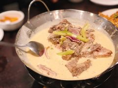 法式芹菜焖兔-乾坤饭店