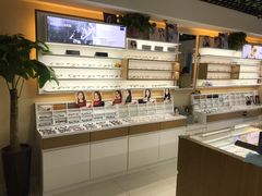 -视野联行眼镜·蔡司授权店(长白万象汇店)