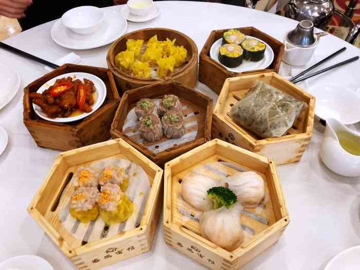 番禺宾馆丽苑厅-"番禺宾馆很久之前就听说早茶不错,但一直都.