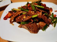 -兔行天下-鸿鹤鲜锅兔(中海国际店)