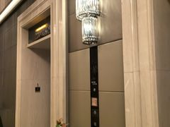 -天津京基皇冠假日酒店