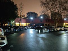 -龙柏饭店-地面停车场
