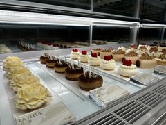 -潮一不贰·法式甜品·生日蛋糕·西式简餐(外滩店)