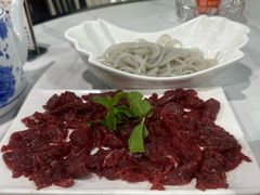 鲜牛肉-贵州人家·酸汤火锅·20年老字号