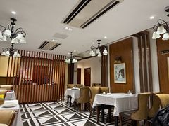 -老人和饭店(淮海中路店)