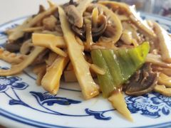 -天天向上素食餐厅(五台山店)