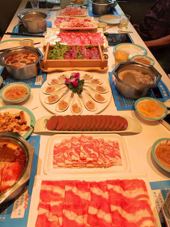 德龙火锅(安和街店)-"火锅和烧烤,真的是几天不吃就会想.这家.