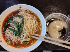 重庆小面-重庆小面·抄手(解放碑好吃街店)