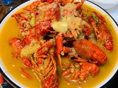 -虾弄弄海派小龙虾·牛羊蝎子火锅