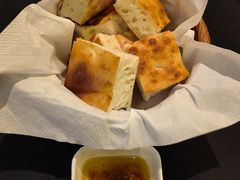 -Efes Turkish & Mediterranean Cuisine 艾菲斯餐厅(陆家嘴店)